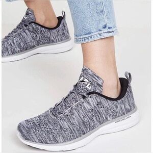 APL Women's Techloom Phantom Running Shoe Size 6 Heather Grey